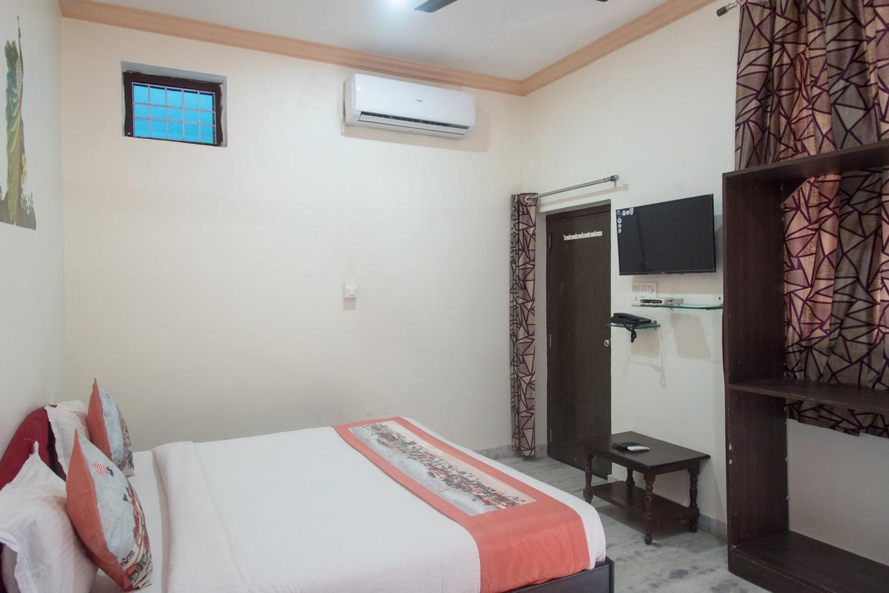 Oyo 11743 Hotel Shree Krishna Удайпур Экстерьер фото